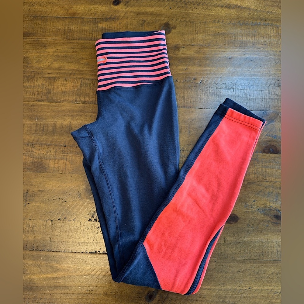 Lululemon RARE Wunder Unders leggings‎ orange and navy stripes size 4